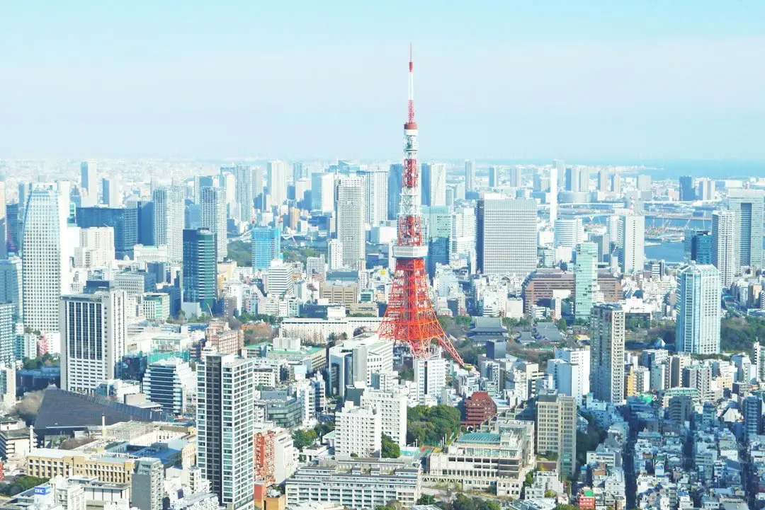Upptäck spännande arkitektur i Tokyo, Japan illustration